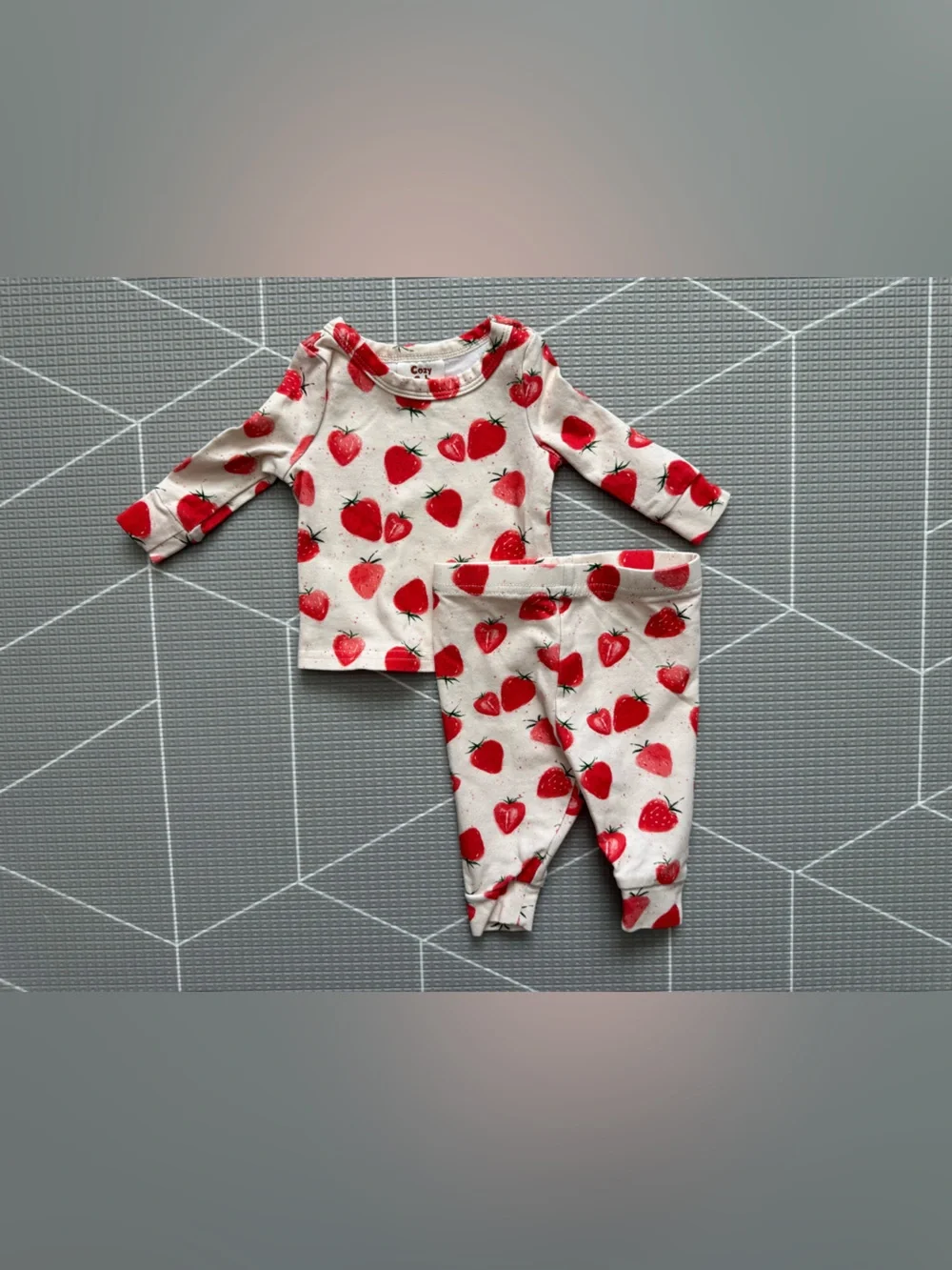 Cozy Cub|Baby girl matching set,Strawberry Print Pajama Set-Top & leggings•Boho